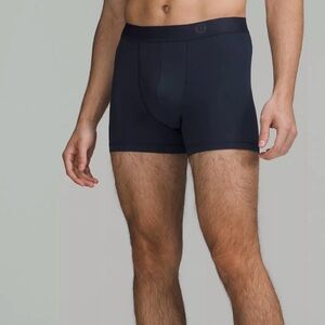 NWT Lululemon 5” Always In Motion Boxer Modal Large
Black (First Release)